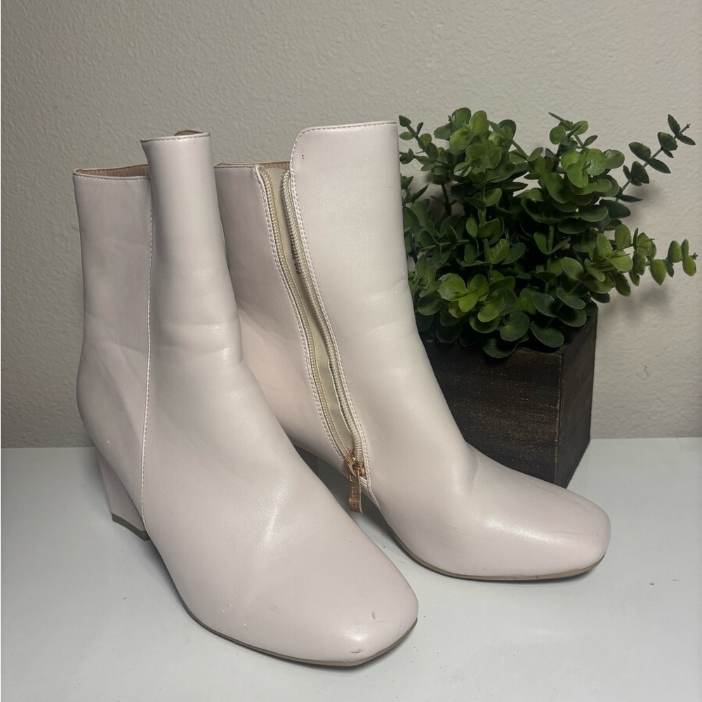 IDIFU White Ada Fashion Square Toe‎ Block Heel Ankle Boots Women's Size 6.5